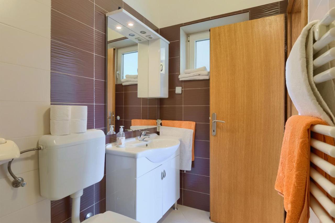 Apartments Boris Фажана Екстер'єр фото